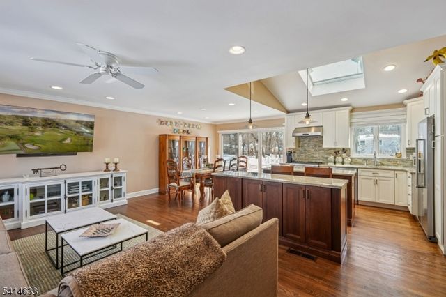 6 Knollwood Dr, Livingston Twp., NJ 07039