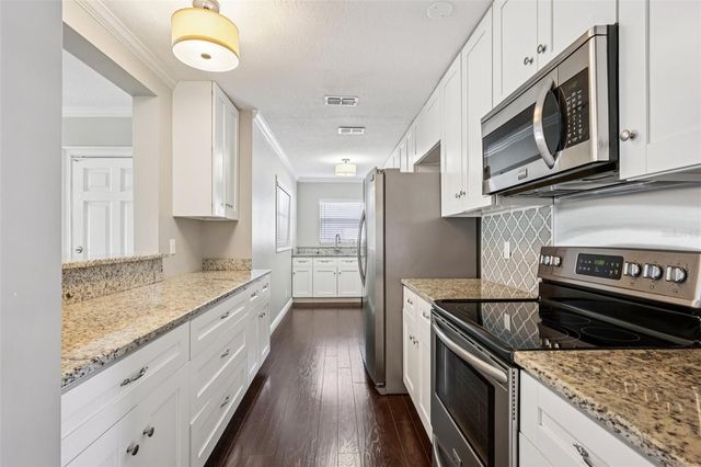 1545 W RIVER LANE, Tampa, FL 33603