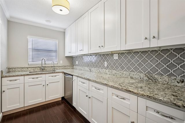 1545 W RIVER LANE, Tampa, FL 33603