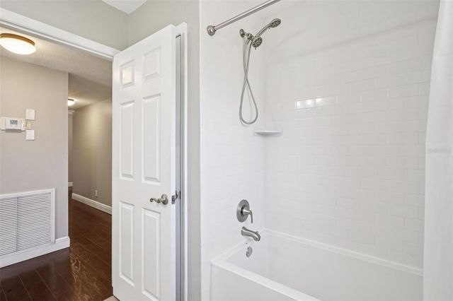 1545 W RIVER LANE, Tampa, FL 33603