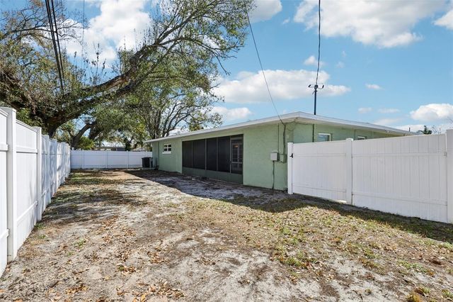 1545 W RIVER LANE, Tampa, FL 33603