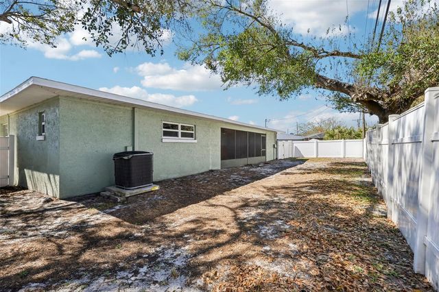 1545 W RIVER LANE, Tampa, FL 33603