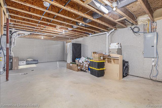 631 Grafton Lane, Howell, MI 48855