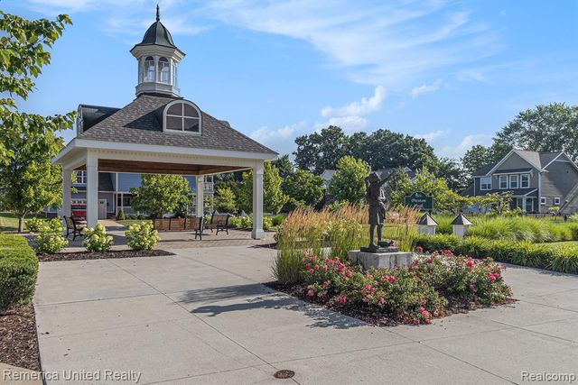 631 Grafton Lane, Howell, MI 48855