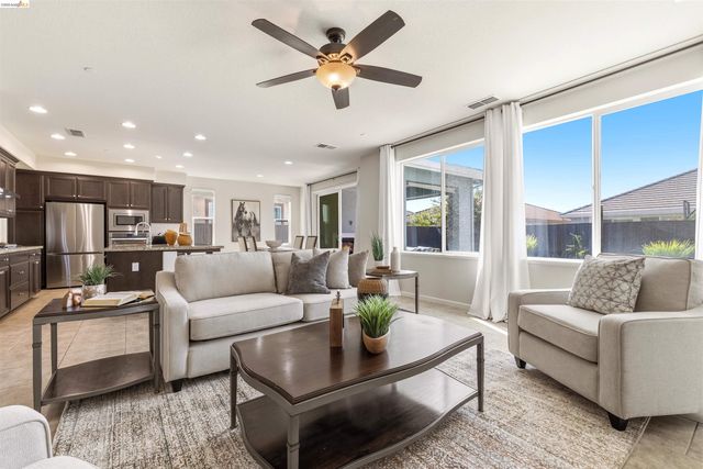 8056 Westport Cir, Discovery Bay, CA 94505