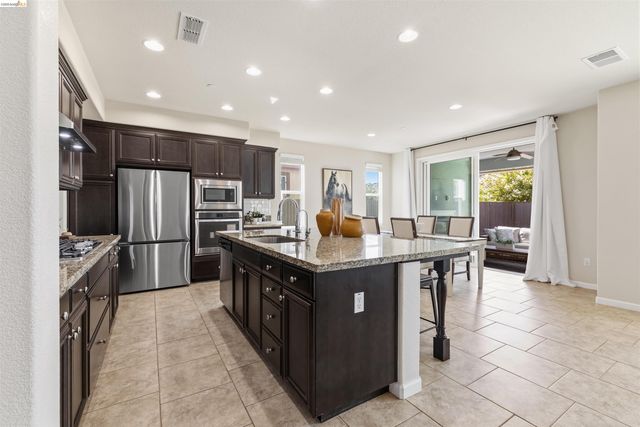 8056 Westport Cir, Discovery Bay, CA 94505