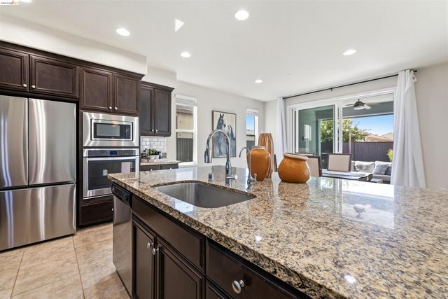 8056 Westport Cir, Discovery Bay, CA 94505