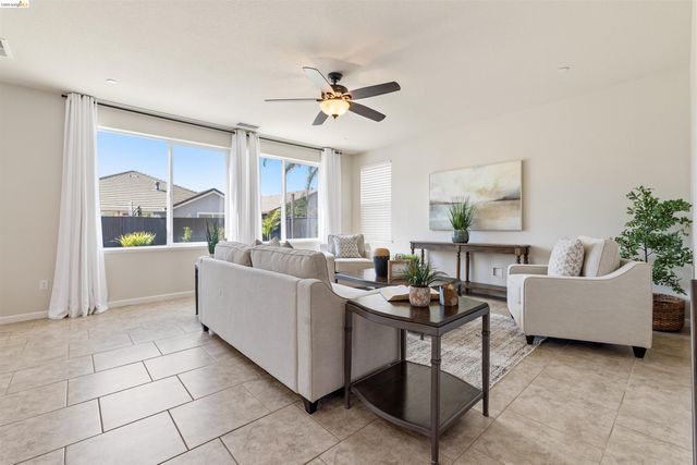 8056 Westport Cir, Discovery Bay, CA 94505