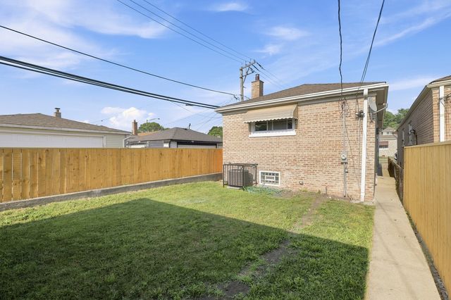 9314 S Colfax Avenue, Chicago, IL 60617