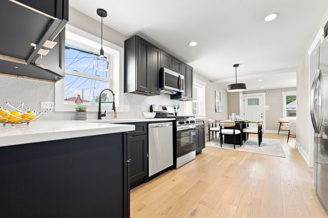 9314 S Colfax Avenue, Chicago, IL 60617
