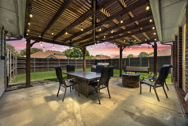 2440 Fieldcrest Drive, Rockwall, TX 75032