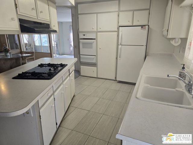 153 Estrada Way, Cathedral City, CA 92234