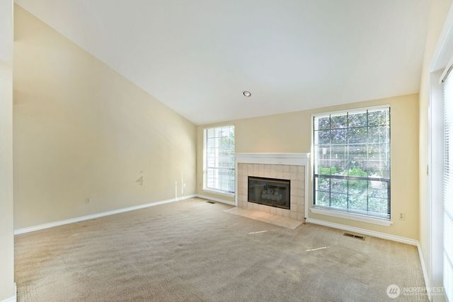 10063 Wallingford Avenue N, Seattle, WA 98133