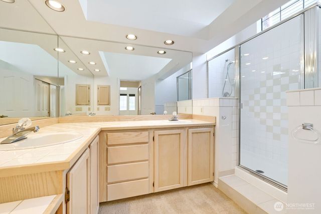 10063 Wallingford Avenue N, Seattle, WA 98133
