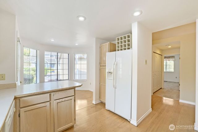 10063 Wallingford Avenue N, Seattle, WA 98133