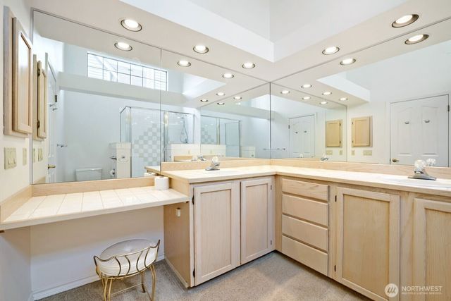 10063 Wallingford Avenue N, Seattle, WA 98133