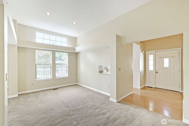 10063 Wallingford Avenue N, Seattle, WA 98133