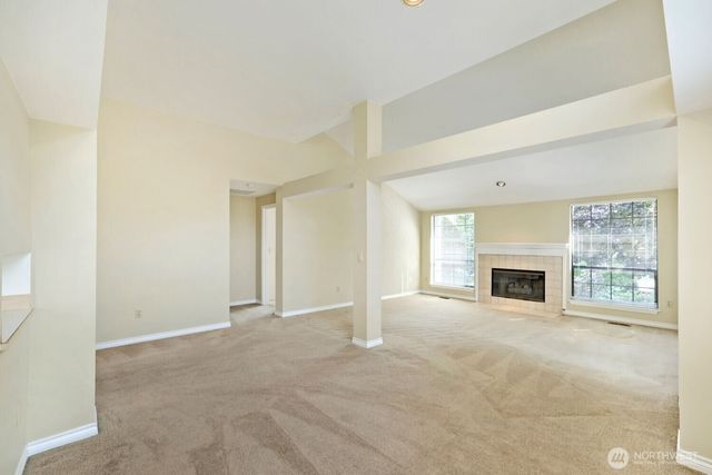 10063 Wallingford Avenue N, Seattle, WA 98133