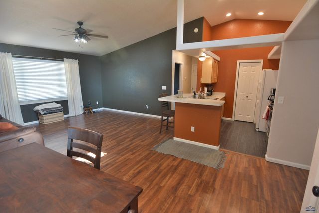 5247 AUTUMN PL, Rapid City, SD 57702