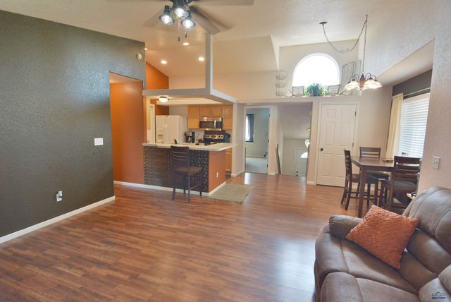 5247 AUTUMN PL, Rapid City, SD 57702