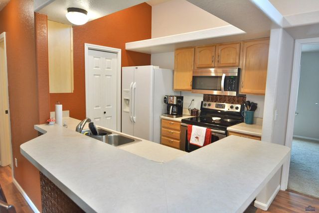 5247 AUTUMN PL, Rapid City, SD 57702