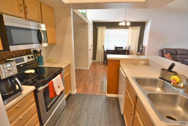 5247 AUTUMN PL, Rapid City, SD 57702