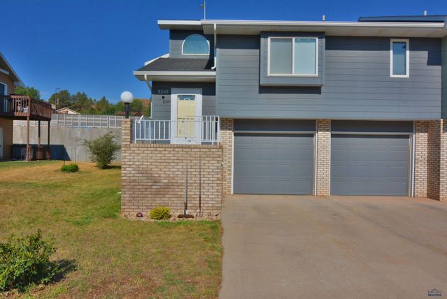 5247 AUTUMN PL, Rapid City, SD 57702