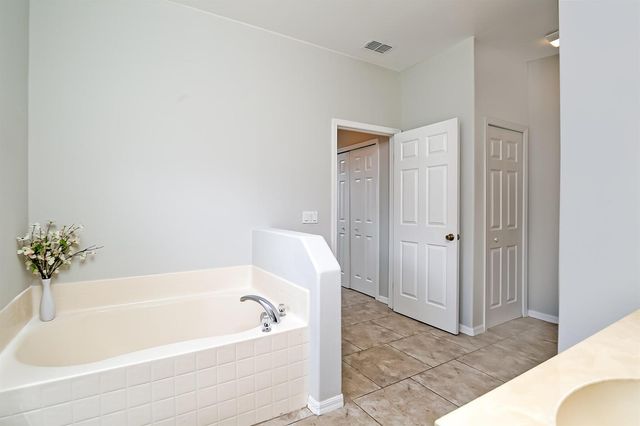 232 SW Aldoro Place, Port St. Lucie, FL 34953