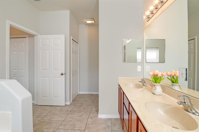 232 SW Aldoro Place, Port St. Lucie, FL 34953