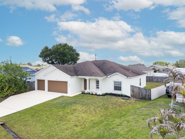 232 SW Aldoro Place, Port St. Lucie, FL 34953
