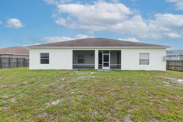 232 SW Aldoro Place, Port St. Lucie, FL 34953