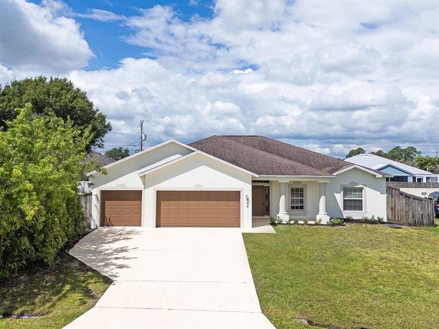 232 SW Aldoro Place, Port St. Lucie, FL 34953