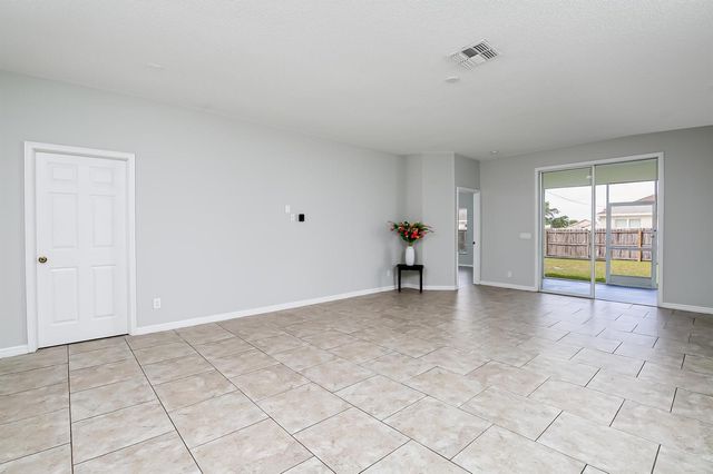 232 SW Aldoro Place, Port St. Lucie, FL 34953