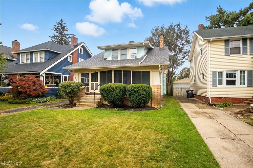 15623 Lakewood Heights Boulevard, Lakewood, OH 44107