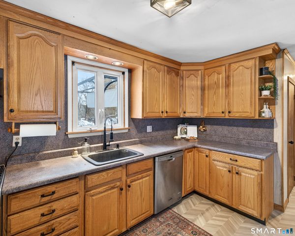 111 Whipple Avenue, Norwich, CT 06360