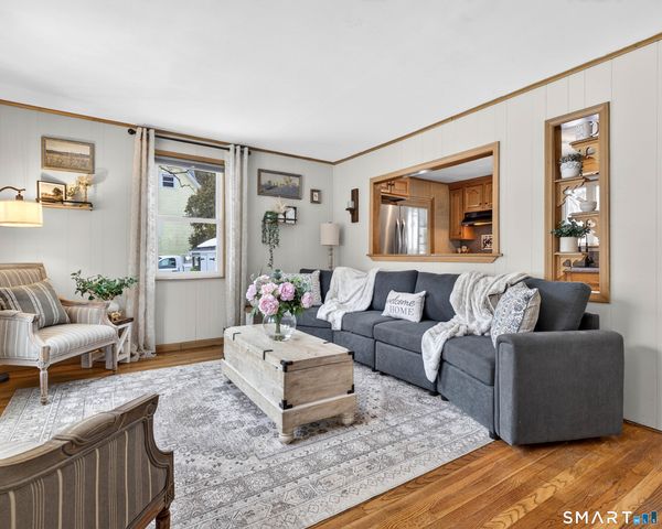 111 Whipple Avenue, Norwich, CT 06360