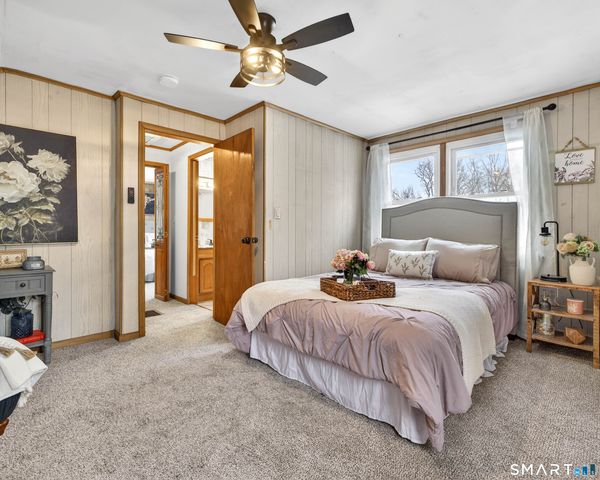 111 Whipple Avenue, Norwich, CT 06360