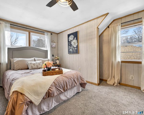 111 Whipple Avenue, Norwich, CT 06360