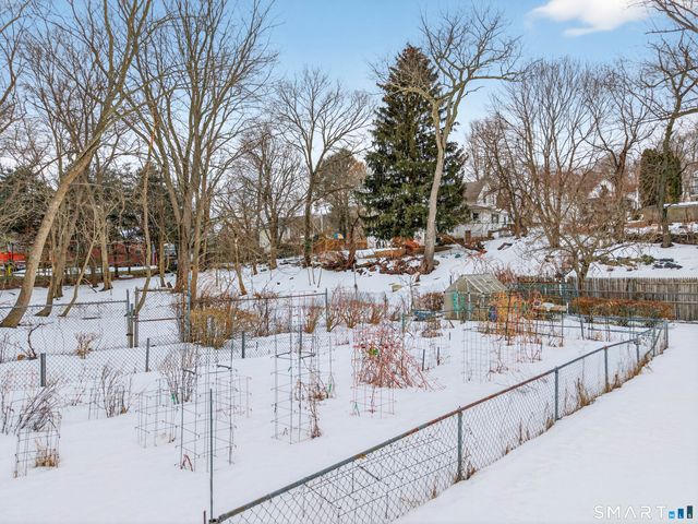 111 Whipple Avenue, Norwich, CT 06360