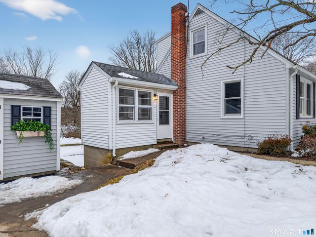 111 Whipple Avenue, Norwich, CT 06360