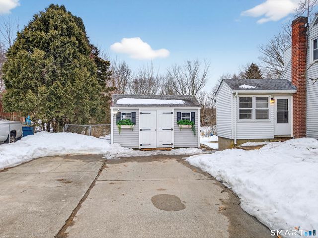 111 Whipple Avenue, Norwich, CT 06360