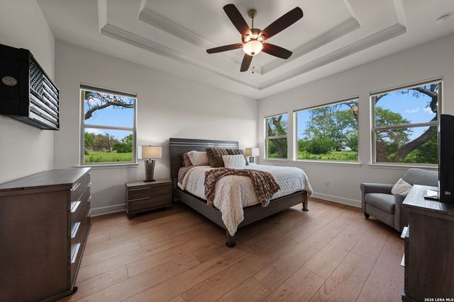 601 LEGEND PARK DR, Castroville, TX 78009