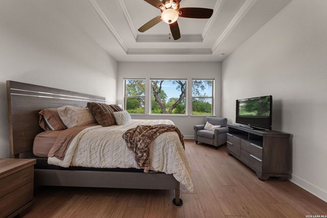 601 LEGEND PARK DR, Castroville, TX 78009