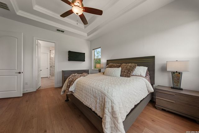 601 LEGEND PARK DR, Castroville, TX 78009