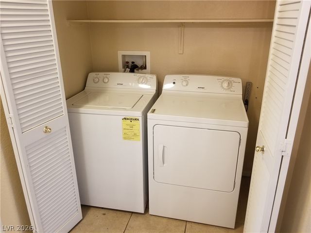 9524 Cabot Falls Avenue, Las Vegas, NV 89149