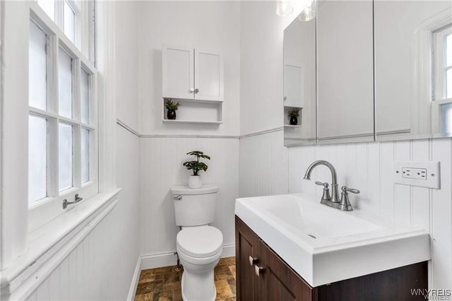 23 Pine Ridge Terrace, Cheektowaga, NY 14225