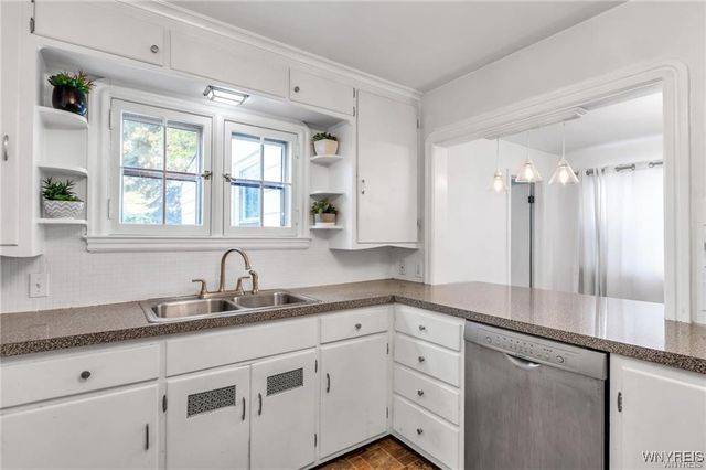 23 Pine Ridge Terrace, Cheektowaga, NY 14225