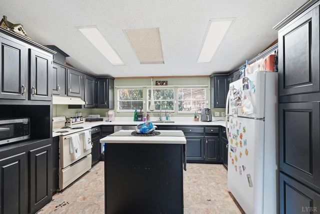 174 Shelter Lane, Amherst, VA 24521