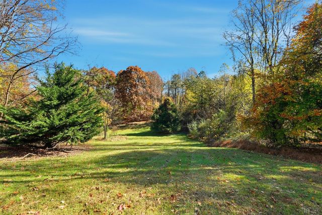 174 Shelter Lane, Amherst, VA 24521