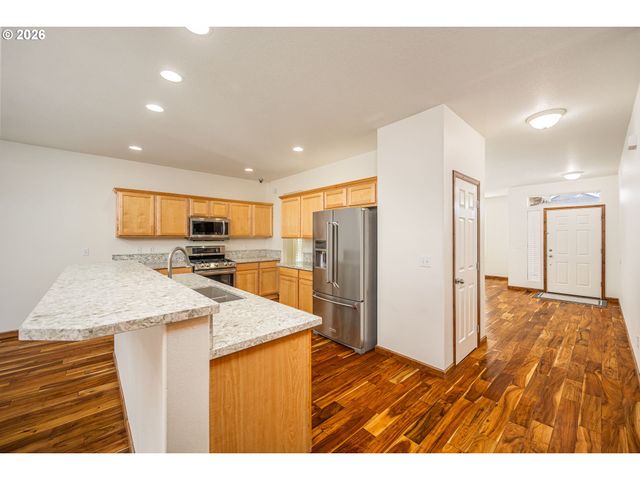 4941 STAGECOACH Rd, Eugene, OR 97402